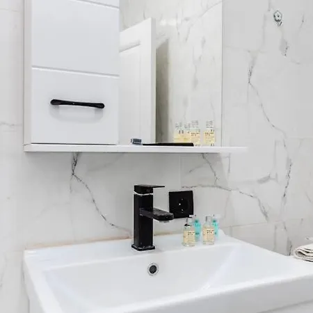 1Ком Рядом С Метро Сайран И Адк Apartment Almaty Exterior photo