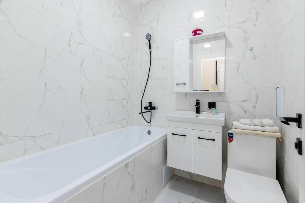 Apartment 1ком рядом с метро сайран и адк