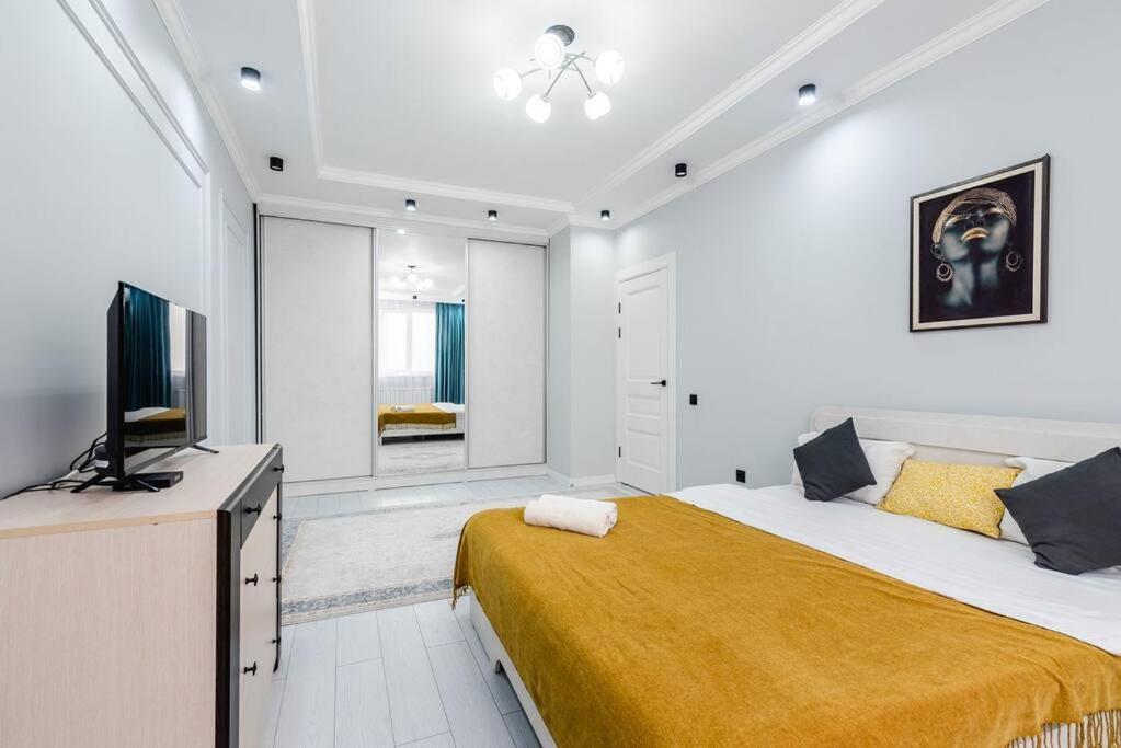 Apartment 1ком рядом с метро сайран и адк Almaty