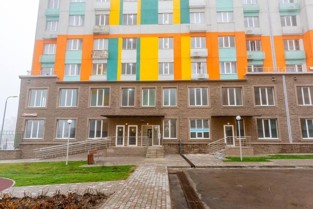 1ком рядом с метро сайран и адк *