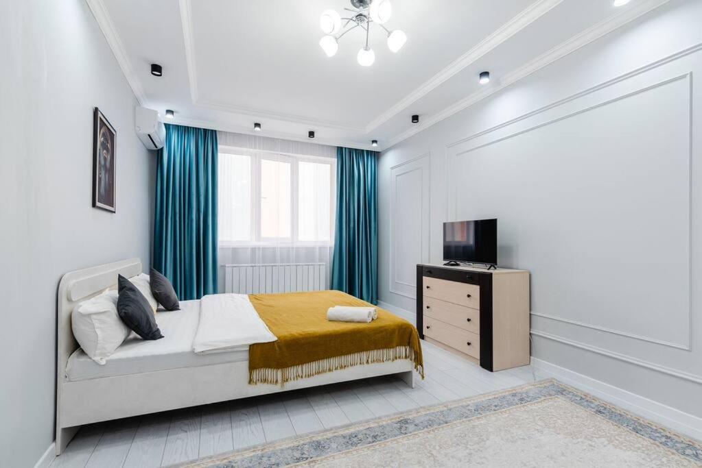 Apartment 1ком рядом с метро сайран и адк *